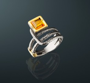 Кольцо с янтарем янтарь к-71131034: золотистый жемчуг, серебро 925°